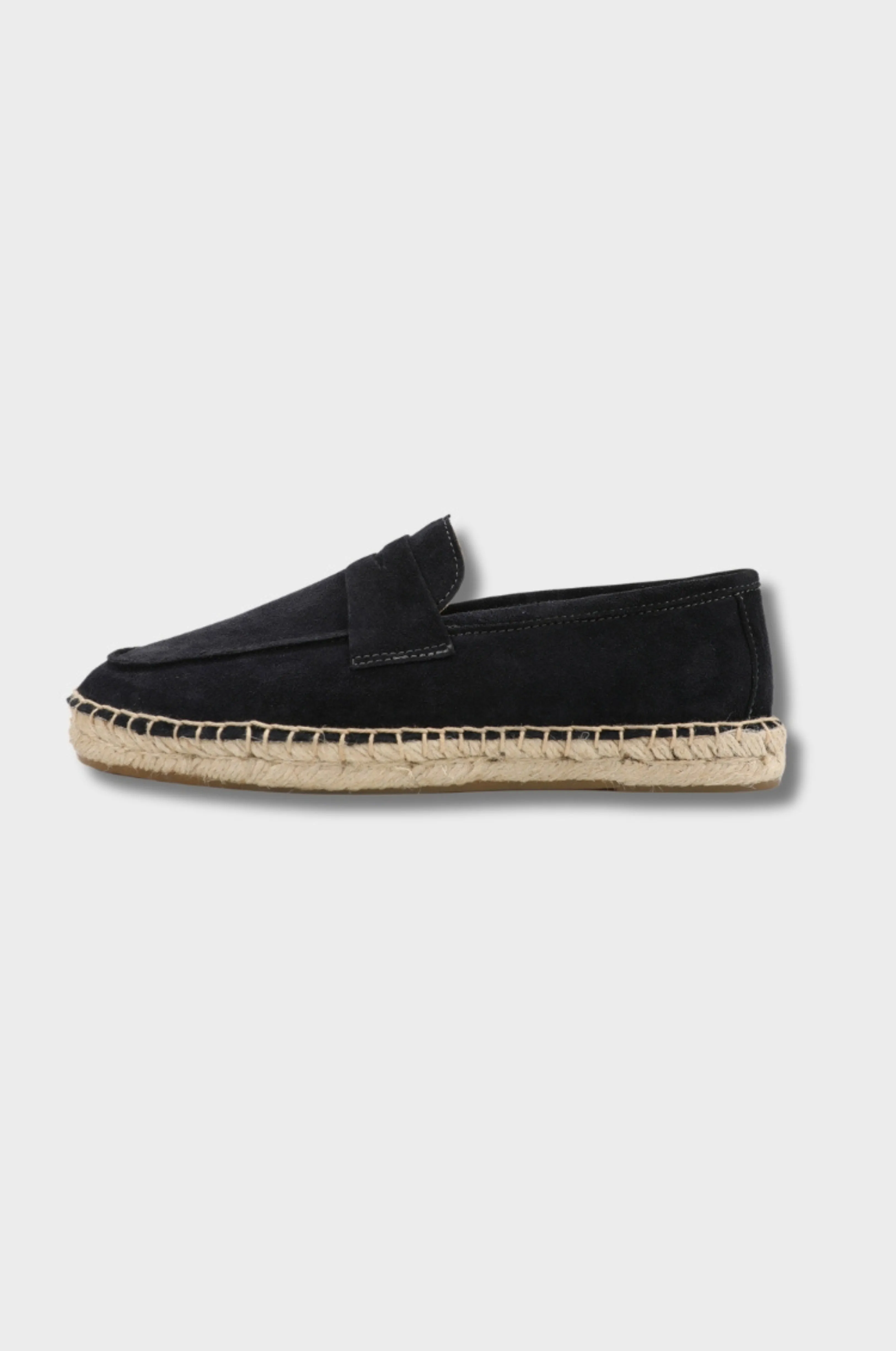 ESPADRILLES Customer-first approach MOCASSINI Limited-edition