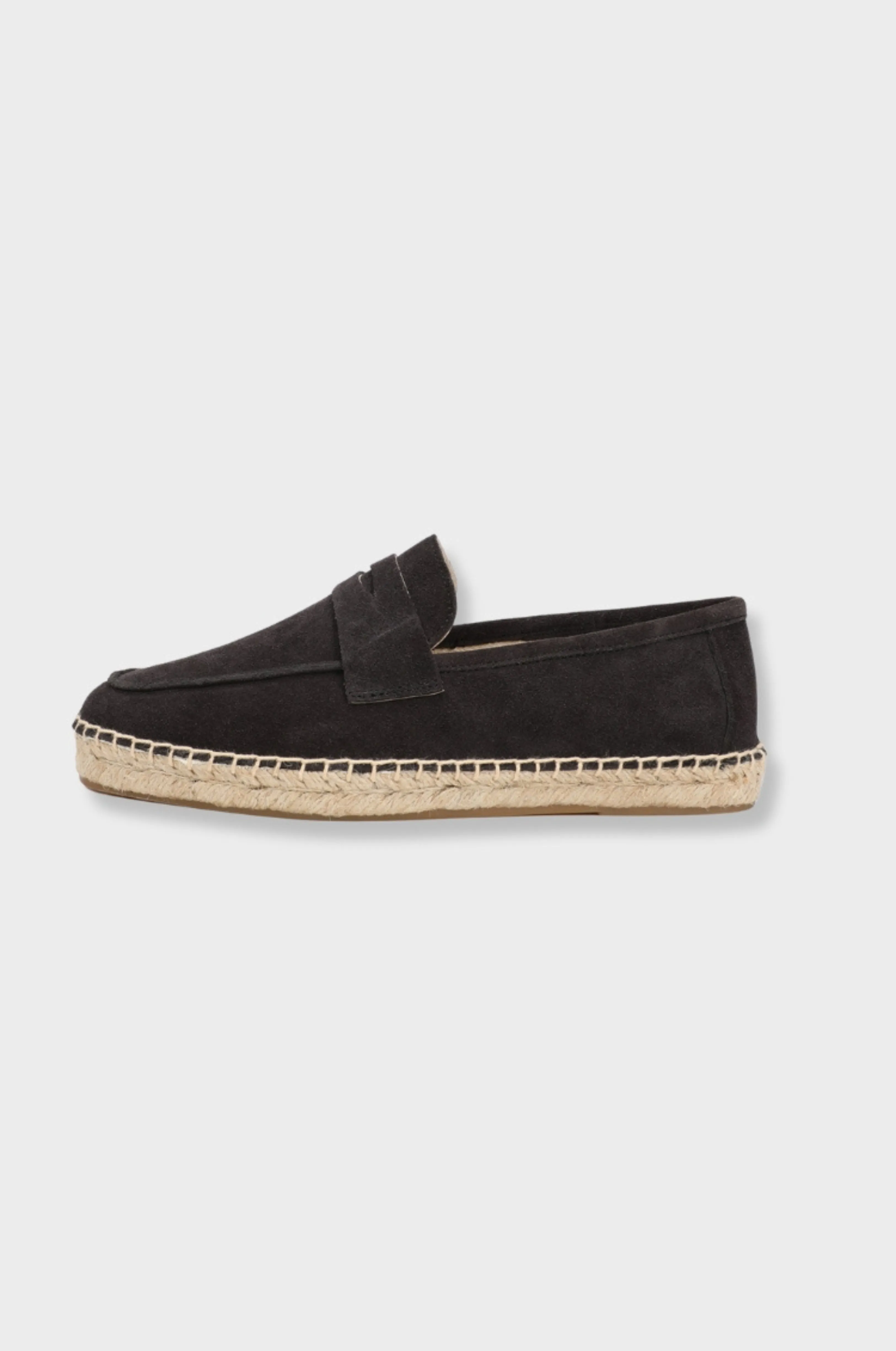 ESPADRILLES Customer-first approach MOCASSINI Limited-edition