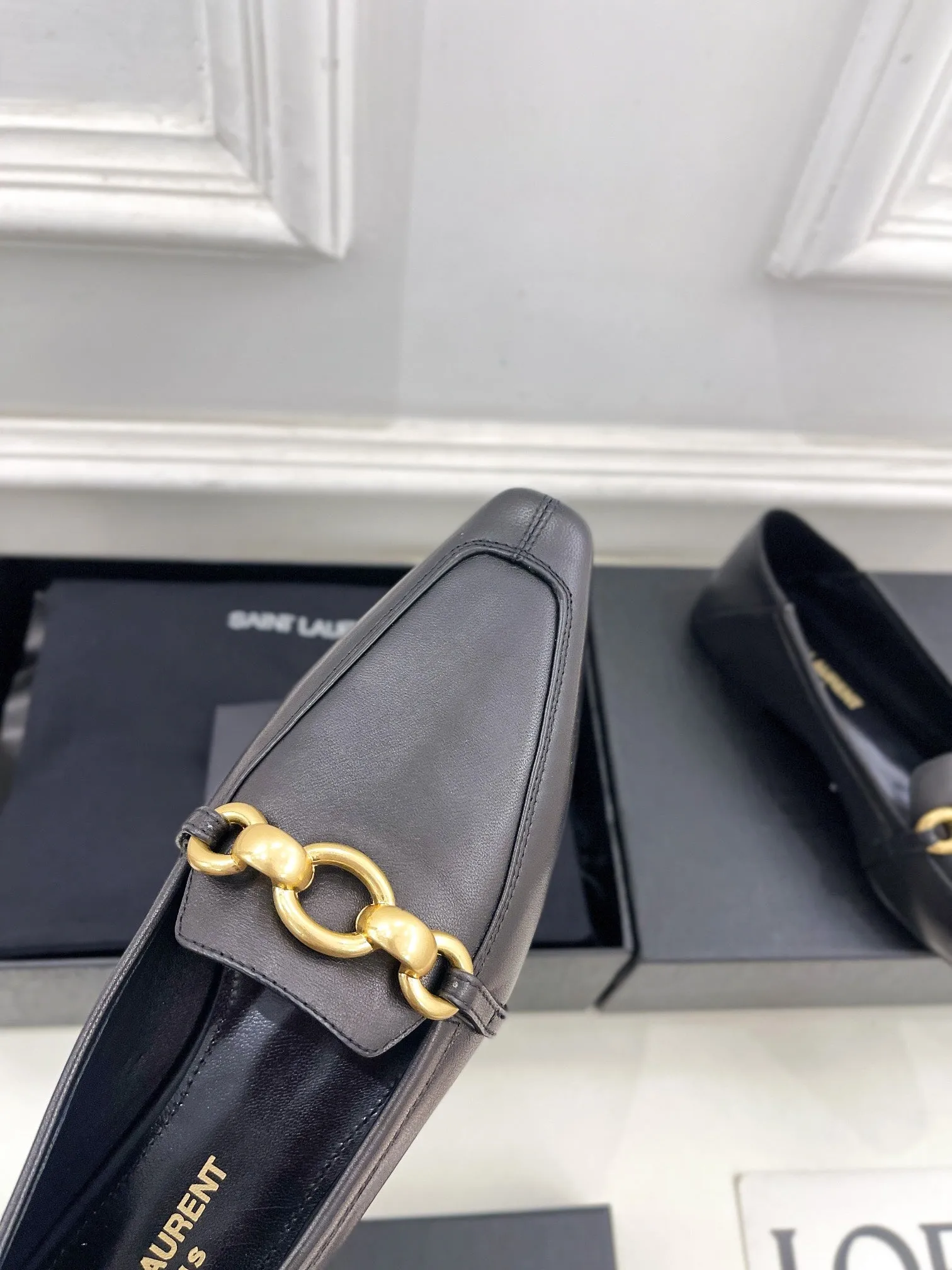 Expert help FLAT CALFSKIN SMOOTH Saint CHAIN BLACK Global delivery GOLD WITH Laurent IN LOAFERS