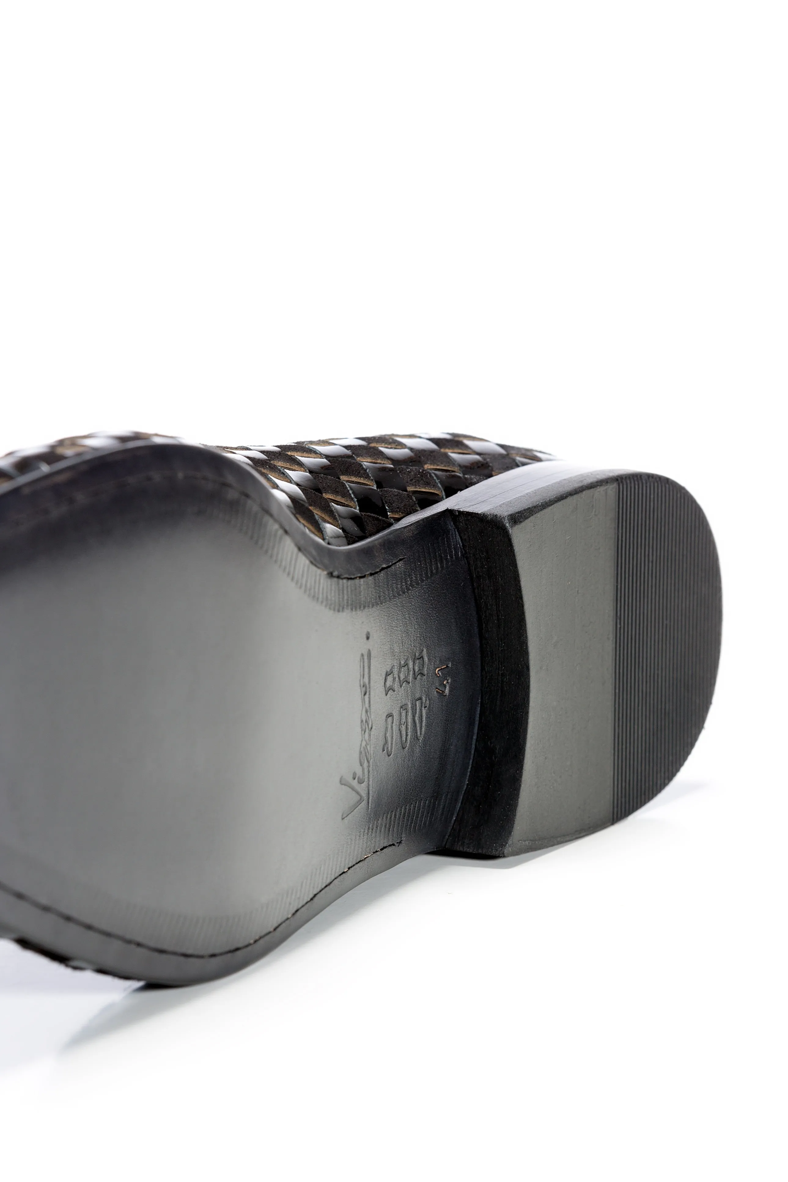 Pantofi tuxedo impletiti cu ciucuri